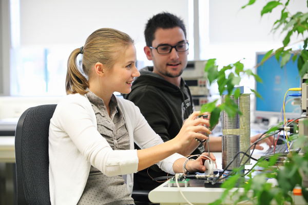 , User experience redefined &ndash; technology from Infineon for the smartphone of tomorrow