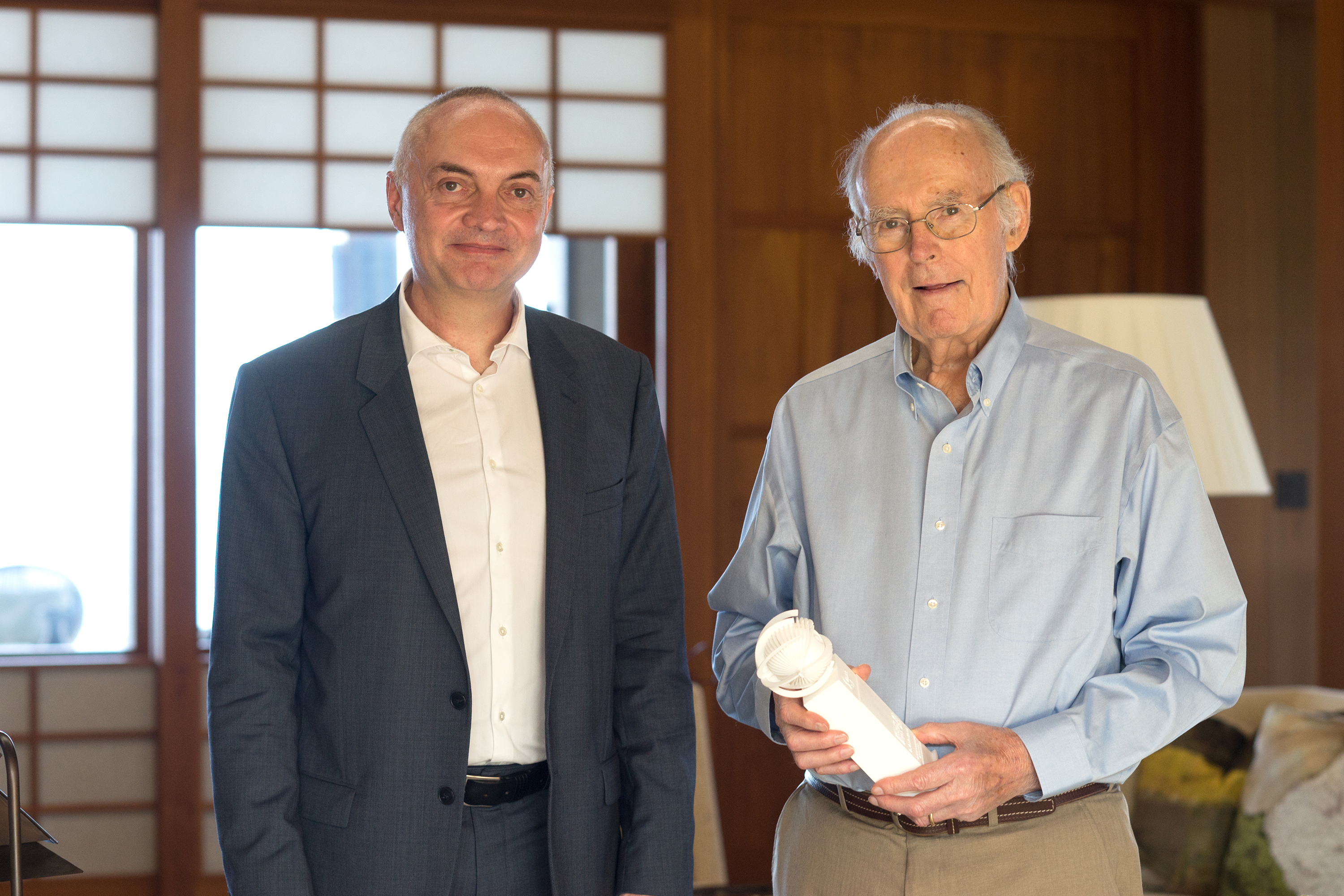 , Imec Honors Dr. Gordon Moore with “Lifetime of Innovation Award”