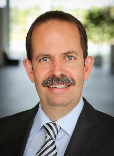 , Infineon and Imec cooperate on 79 GHz CMOS radar sensor chips for the automotive industry