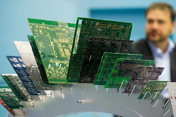 Essential for successful and sustainable product lines: Future-proof and reliable embedded systems.