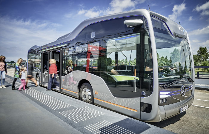 , World premiere: Daimler Buses presents autonomously driving city bus of the future