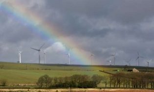 The Hornsea Project Two will be an extension of the 1.2GW Hornsea Project One which was in itself being trumpeted as the world's biggest offshore wind farm Read more at: https://phys.org/news/2016-08-uk-world-biggest-offshore-farm.html#jCp