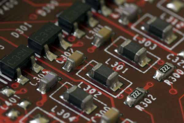 , Sweat-proof “smart skin” takes reliable vitals, even during workouts and spicy meals