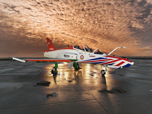 , UK Minister for Defence Procurement shows support to Indo-UK Advanced Hawk