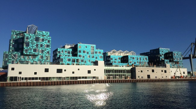 , The school with the largest solar facade in the world