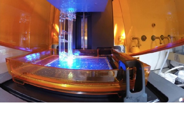 , Control of molecular motion by metal-plated 3D-printed plastic pieces