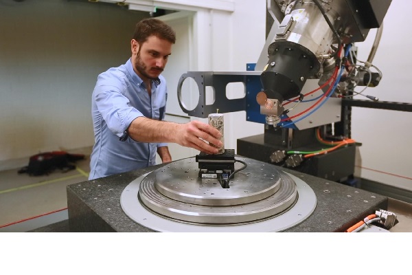 , A computed tomography scanner for objects