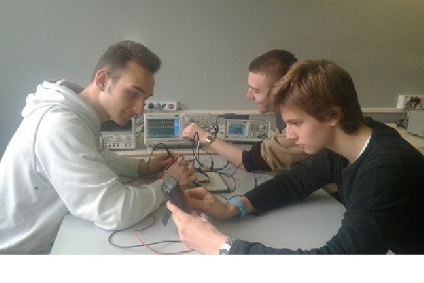 , Italian Technical High School Turns to Tektronix TekSmartLab to Improve Experience for Instructors, Students