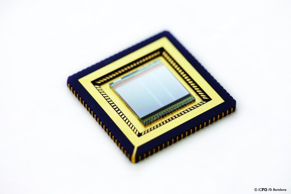 , Graphene and Quantum Dots put in motion a CMOS-integrated camera that can see the invisible