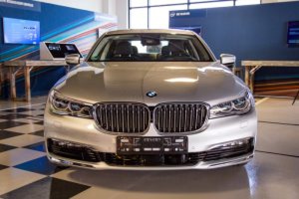 , BMW Group, Intel and Mobileye Announce Delphi as a Development Partner and System Integrator for their Autonomous Driving Platform