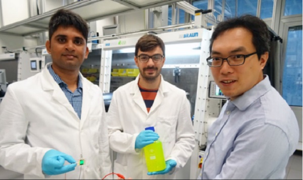 , Green light for ultra-fine display colours