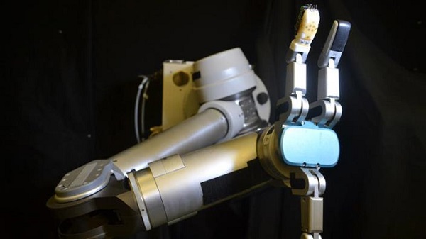 , Flexible sensor ‘skin’ could help robots and prosthetics to perform everyday tasks