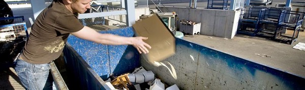 , Integrated technologies to recover metal and plastic from electronic waste