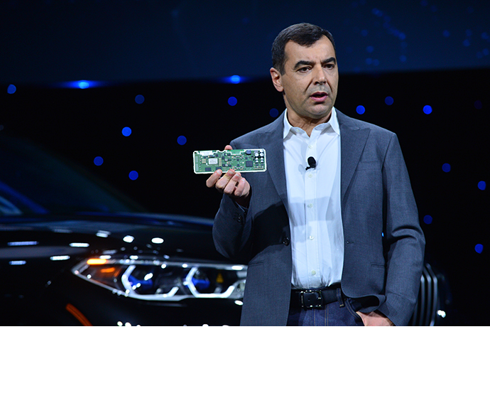 , Mobileye Enters a New Chapter as Founder Amnon Shashua Steps Down as CEO, Raises Outlook and Expands Stellantis Partnership