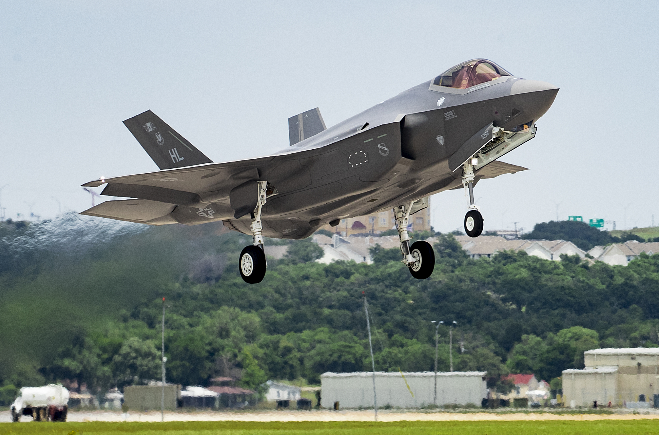 , F-35 Enterprise Delivers 400th F-35 and Fleet Surpasses 200,000 Flight Hours