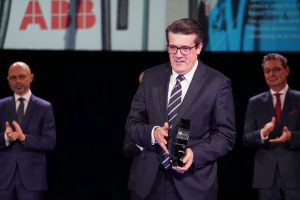 , ABB awarded Global E-mobility Leader 2019