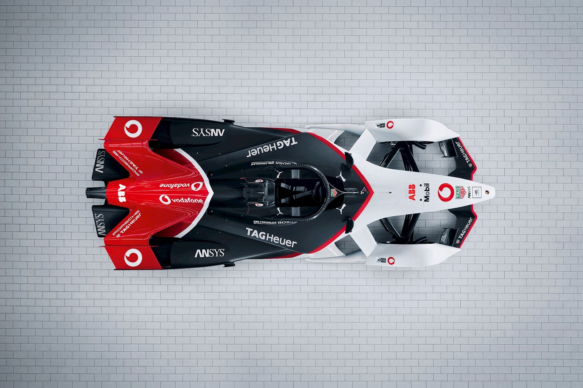 , ABB and Porsche team up to drive forward e-mobility