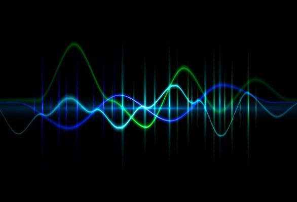 , Driving the VCO of a High Voltage Phase-Locked Loop Frequency Synthesizer Circuit
