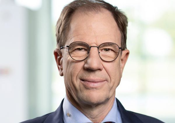 , Infineon reports strong fourth quarter. Outlook for the new fiscal year cautiously optimistic. Integration of Cypress remains on track