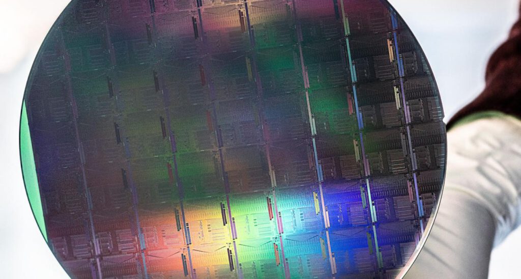 Xanadu and imec partner to develop photonic chips for fault tolerant ...